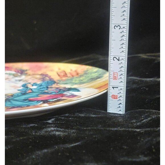 Vintage Avon Collector Plate "The Wonder of Christmas" - Picture 12 of 12